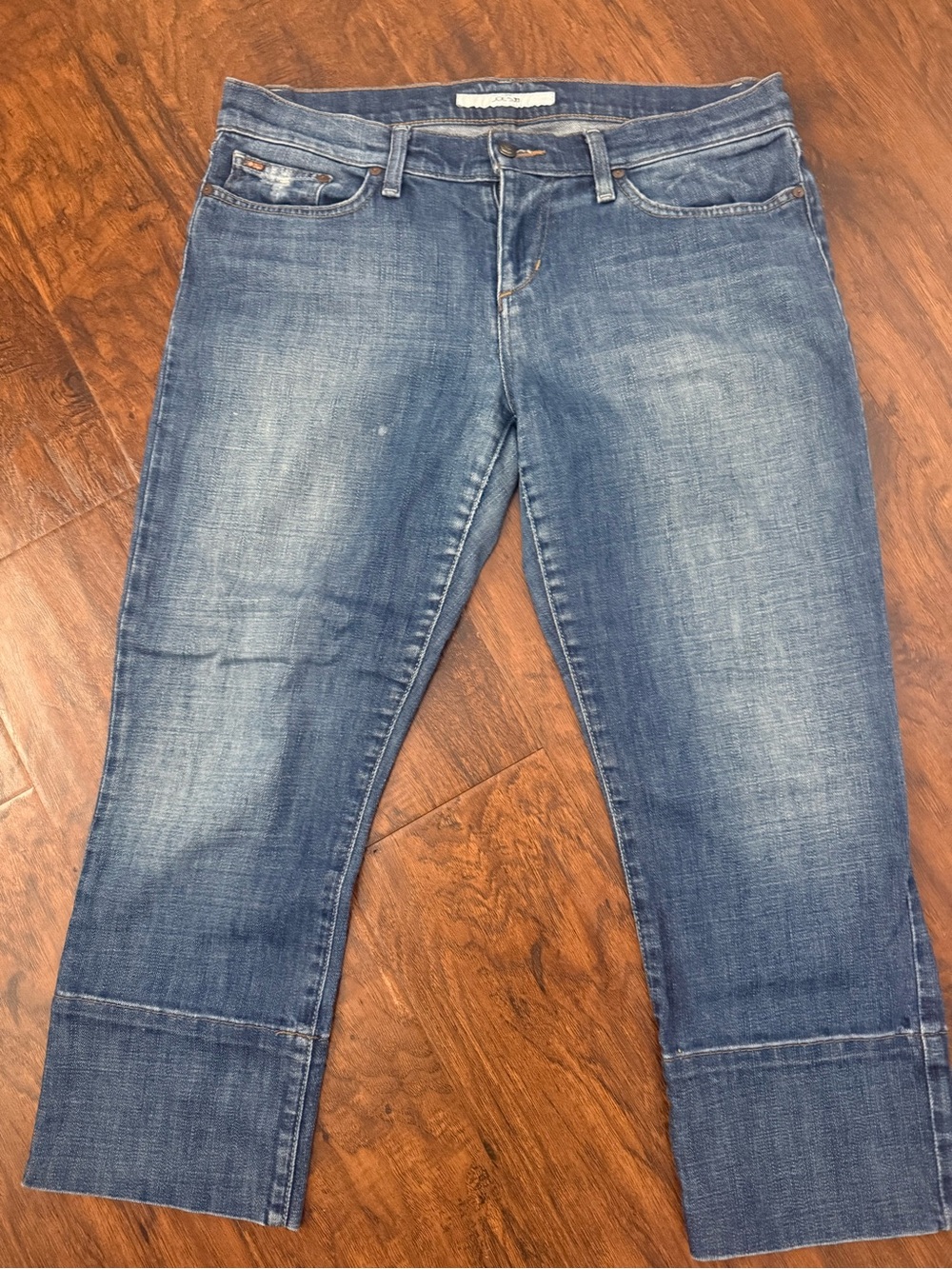 Joe's Jeans Women's Cropped Ankle Straight in Faded Blue Wash
